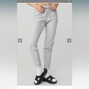Alo Muse Sweatpants size xs heather grey
